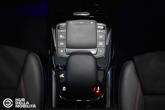 MERCEDES-BENZ A 35 AMG 4Matic